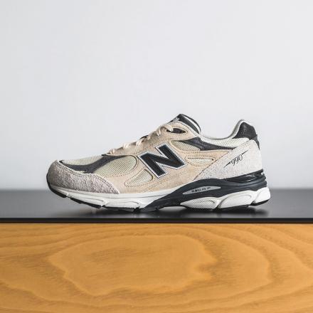 ニューバランス M990V3 バイ テディ・サンティス "ムーンビーム"