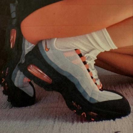  ナイキ エアマックス 95 OG ブライトマンダリン