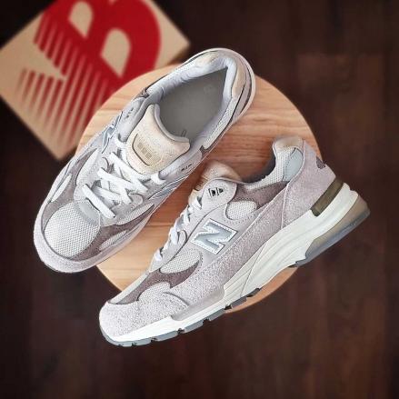  ニューバランス 992 ムーンロック/マッシュルーム