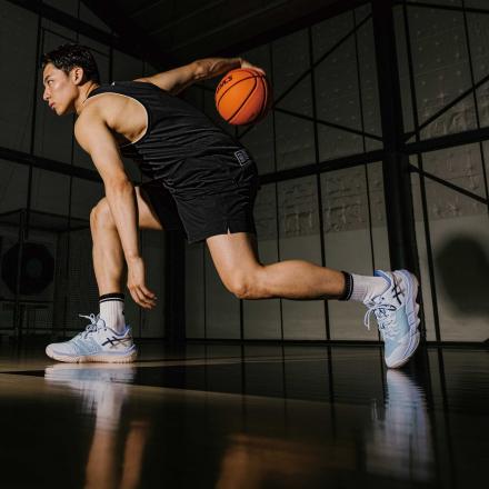 河村勇輝 × アシックス アンプレ アルス ロー 2 RT ベニカケソラ