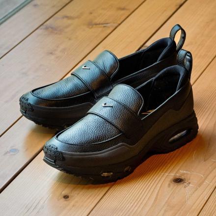 ナイキ ウィメンズ エア マックス フェノメナ SWDC ブラック/メタリック シルバー/クール グレー