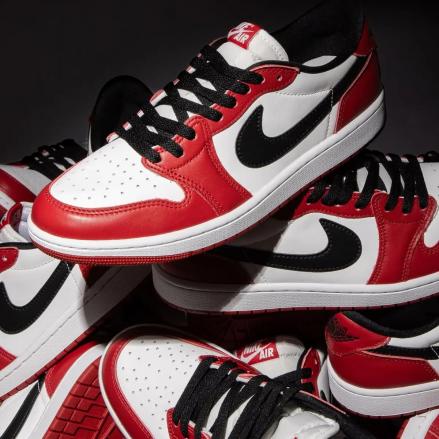  ナイキ エアジョーダン 1 ロー OG "シカゴ"