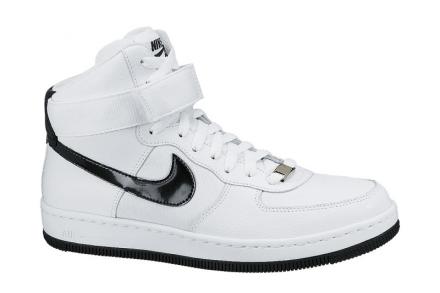 ナイキ ウィメンズ AF1 ウルトラ フォース ミッド ホワイト/ブラック
