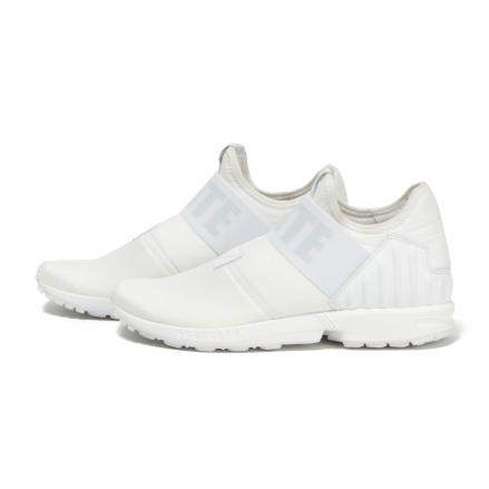 アディダス オリジナルス バイ ホワイトマウンテニアリング ZX FLUX プラス ランニング ホワイト/クリア グレー/ライト オニキス