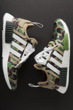 ア・ベイシング・エイプ × アディダス オリジナルス NMD_R1 オリーブ