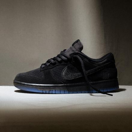 アンディフィーテッド × ナイキ ダンク ロー "ダンク VS AF1" ブラック/ブラック